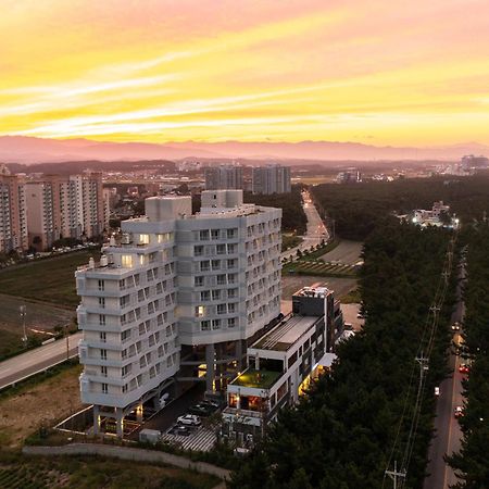 Gangneung Pineart Label Otel Dış mekan fotoğraf